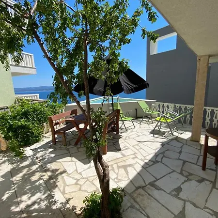 Apartments Arjan2 Omis Exterior photo