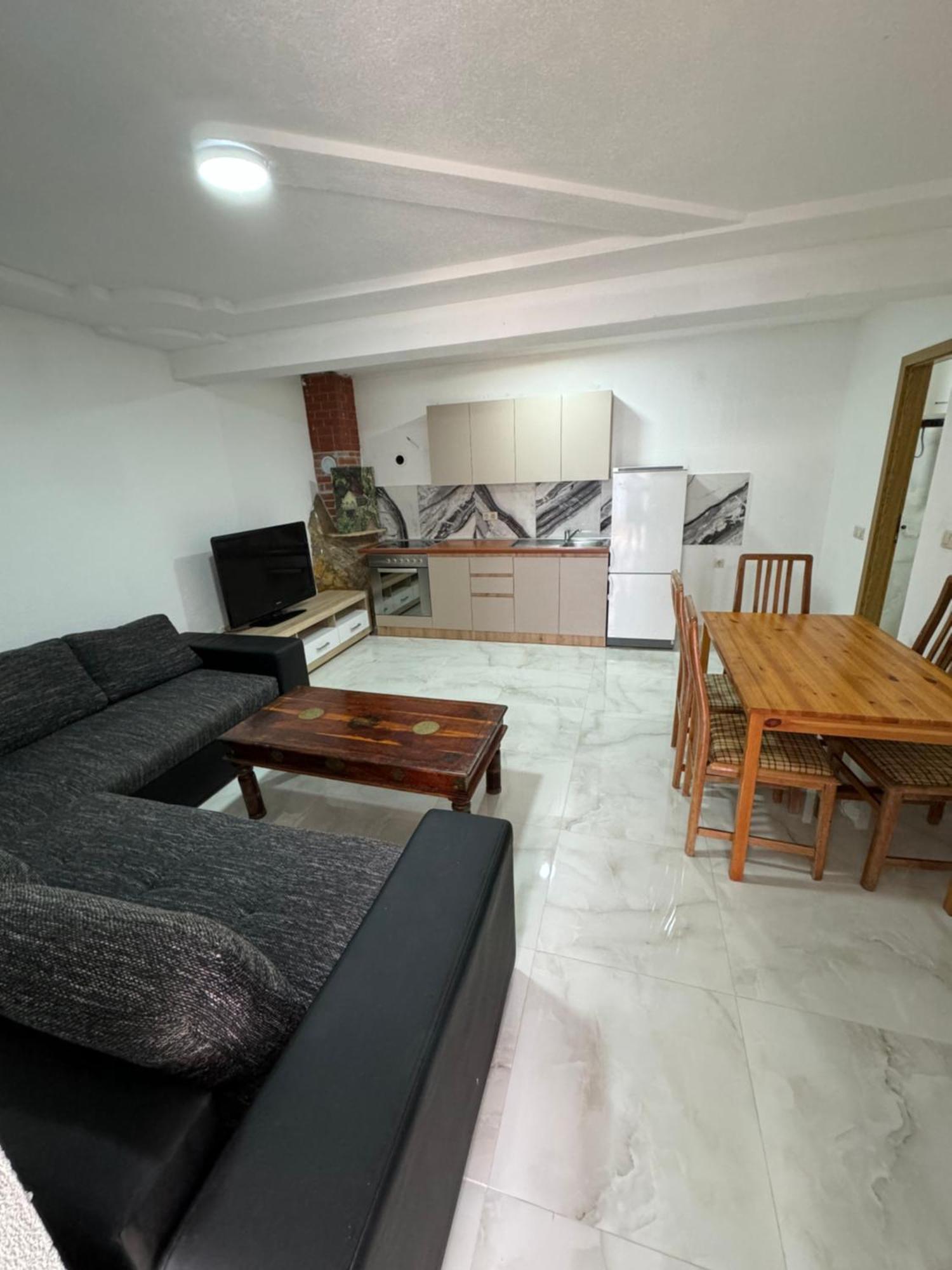 Arjan2 Apartmán *